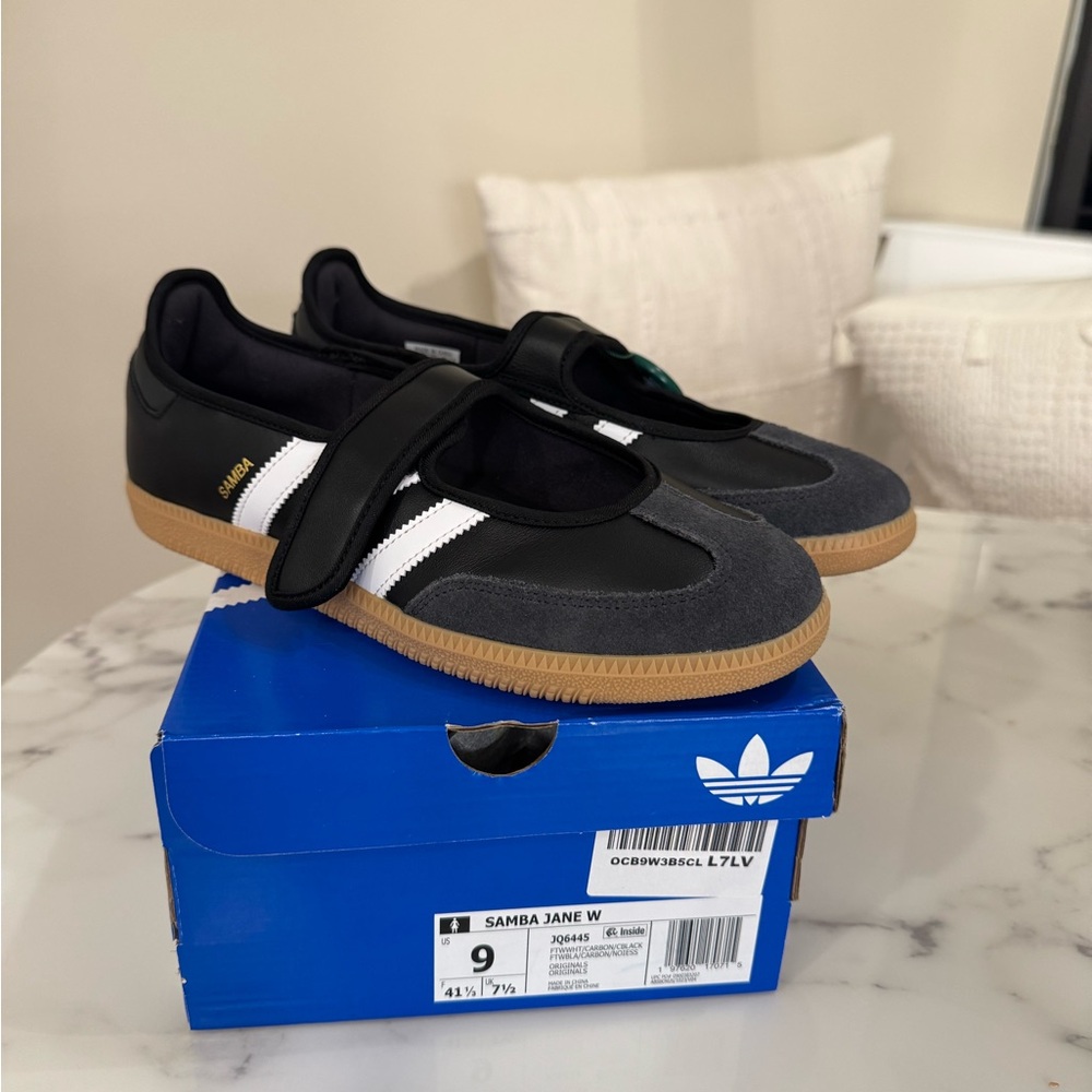 Adidas Women’s Samba Jane Black with White Stripes Size 9